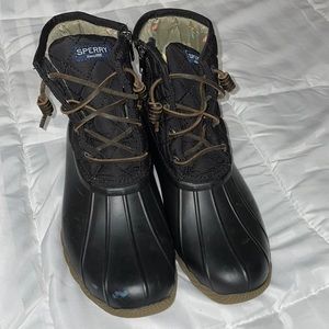 Sperry duck boots, rubber bottoms, size 7.5